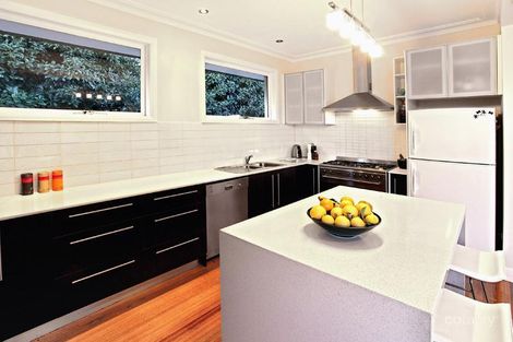 Property photo of 21 Carinya Road Bentleigh East VIC 3165