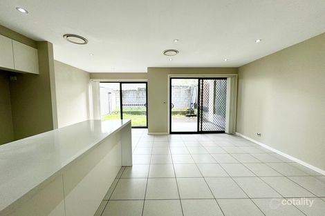 Property photo of 27 Burriang Way Pemulwuy NSW 2145