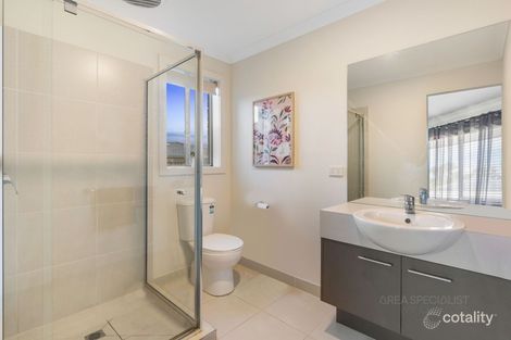 Property photo of 8 Buckland Circuit Werribee VIC 3030