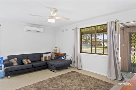 Property photo of 28 Eleebana Crescent Koonawarra NSW 2530
