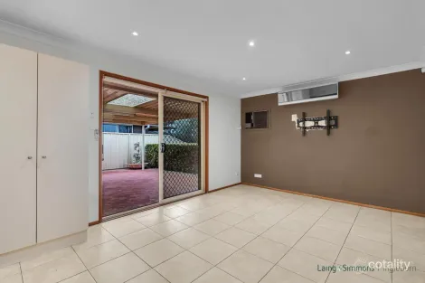 Property photo of 104 Swan Circuit Green Valley NSW 2168