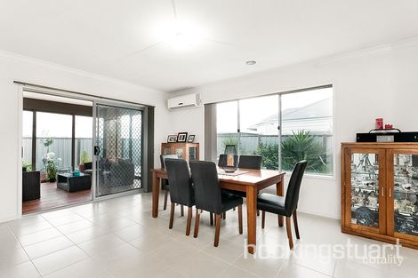 Property photo of 1 Wakefields Drive Brookfield VIC 3338