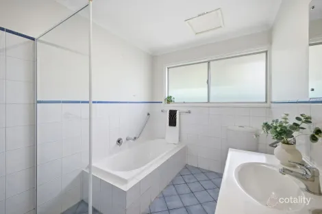 Property photo of 20 Thomson Avenue Gulfview Heights SA 5096