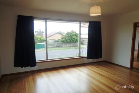 Property photo of 25 Coxon Parade North Geelong VIC 3215