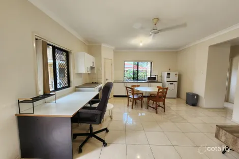 5 Lomandra St, Robertson, QLD 4109