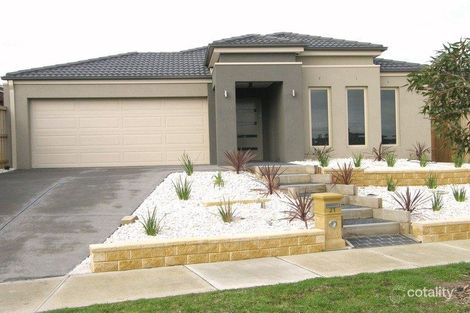Property photo of 21 Cafardi Boulevard Keysborough VIC 3173