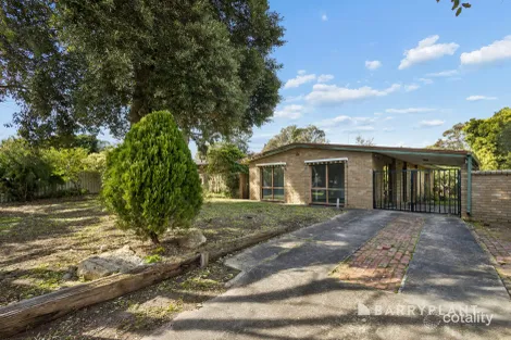 11 Harverson Dr, Rosebud, VIC 3939