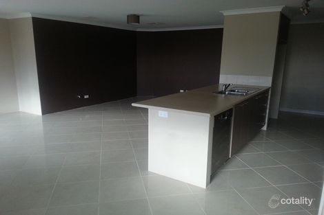 Property photo of 199 Braidwood Drive Australind WA 6233
