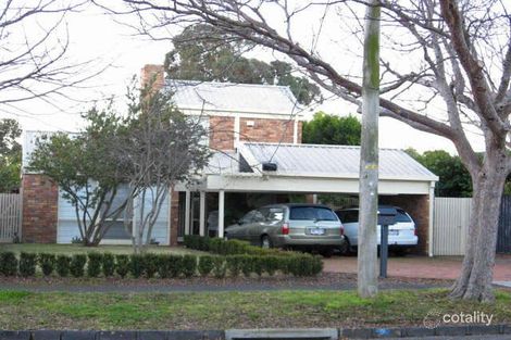 2 Elm Gr, Brighton, VIC 3186