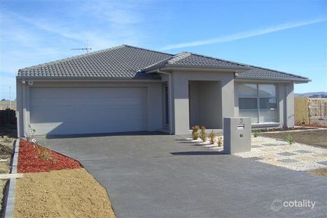 Property photo of 3 Hewett Crescent Franklin ACT 2913