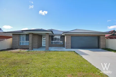 9a Wellington St, Eglinton, NSW 2795