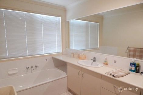 Property photo of 4 Darlington Court Flinders View QLD 4305