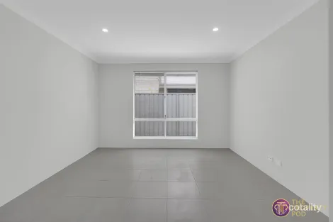 Property photo of 28 Hackney Loop Byford WA 6122