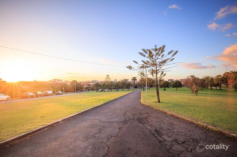 Property photo of 4 Light Street Bar Beach NSW 2300