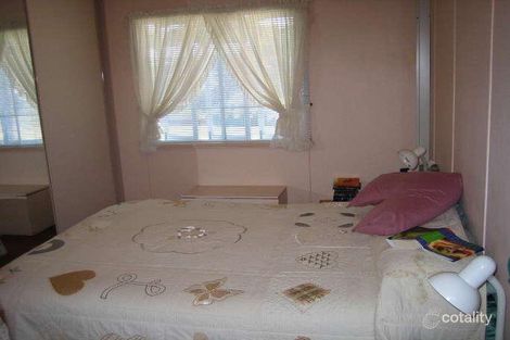 Property photo of 12 Lithgow Street Wynnum QLD 4178