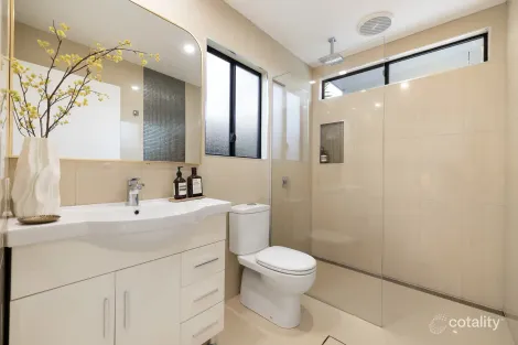 Property photo of 19 Key West Broadbeach Waters QLD 4218