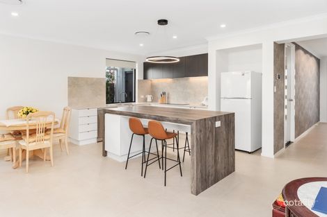 Property photo of 17 Cyan Street Helensvale QLD 4212