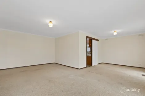 Property photo of 12 Birkdale Close Wantirna VIC 3152