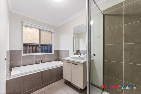 Property photo of 79 Solitude Crescent Point Cook VIC 3030