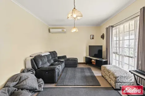 Property photo of 21 Cliff Road Roseworthy SA 5371