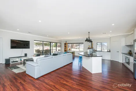 1 Durrol Gr, Gingin, WA 6503