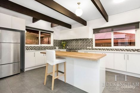 Property photo of 15 Warralong Avenue Greensborough VIC 3088