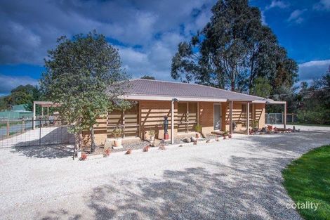 23 Reynolds Gr, Romsey, VIC 3434