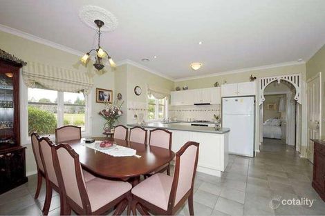 Property photo of 3 Willowbank Pocket Pakenham VIC 3810