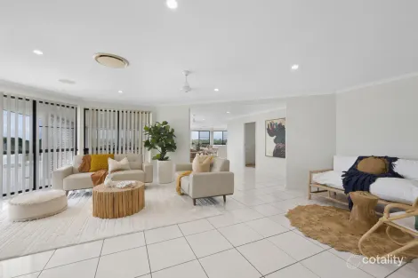 Property photo of 27 Riverleigh Drive North Mackay QLD 4740