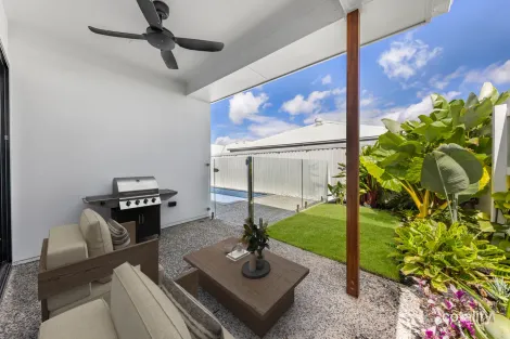 Property photo of 52 Conway Crescent Banya QLD 4551