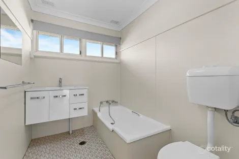 Property photo of 44 Aberglasslyn Road Rutherford NSW 2320