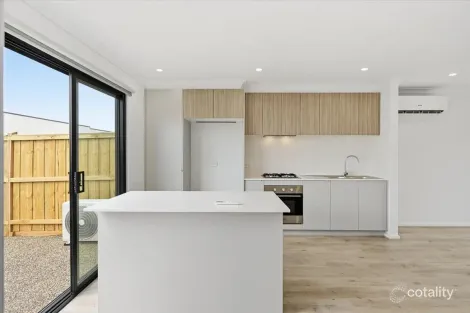 Property photo of 5 Fulham Circuit Bacchus Marsh VIC 3340
