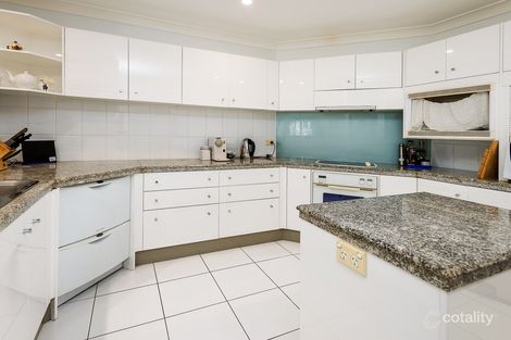 Property photo of 70 Chichester Drive Arundel QLD 4214