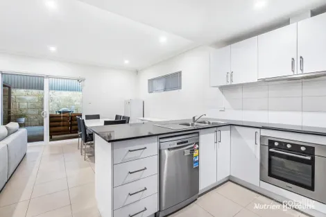 Property photo of 29 Chambered Way Jindalee WA 6036