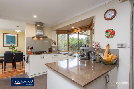 Property photo of 8 Ridgeway Place Mahogany Creek WA 6072