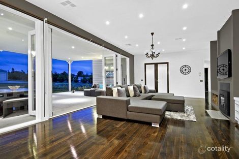 Property photo of 11 The Ridge Oaklands Junction VIC 3063