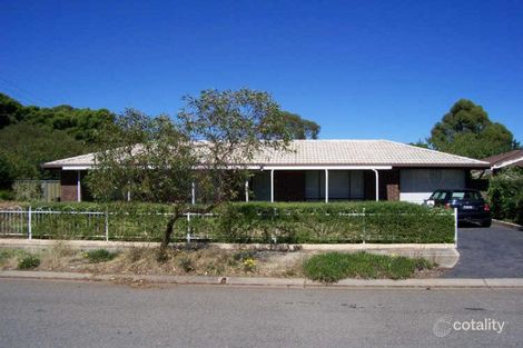 2 Olivier Cres, Morphett Vale, SA 5162