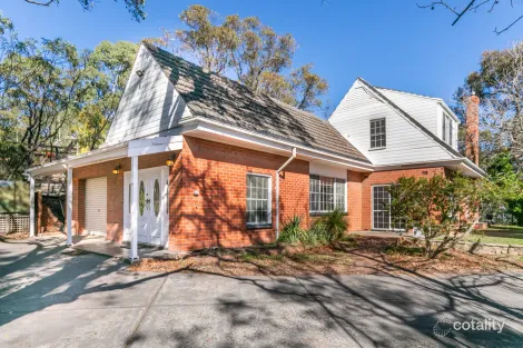 33 Emmett Rd, Crafers West, SA 5152