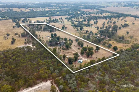 84 Rifle Range Rd, Heyfield, VIC 3858