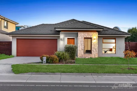 Property photo of 36 Westwood Boulevard Keysborough VIC 3173