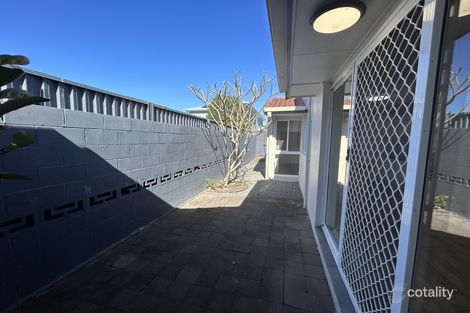 Property photo of 2/26 Killowill Avenue Paradise Point QLD 4216