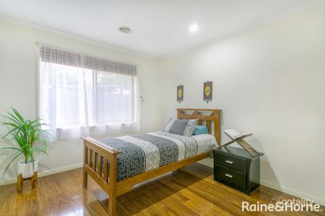 Property photo of 34 Serpens Court Roxburgh Park VIC 3064