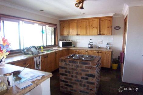 Property photo of 16 Cuthbert Drive Mount Warrigal NSW 2528