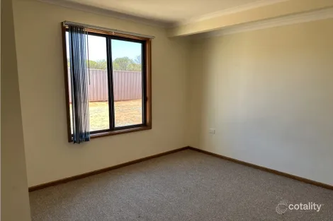 Property photo of 21 Wilaroo Street Roxby Downs SA 5725