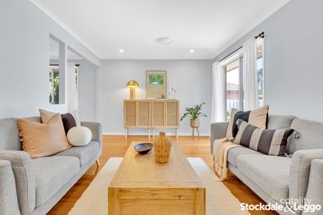Property photo of 2 Valley Court Craigieburn VIC 3064
