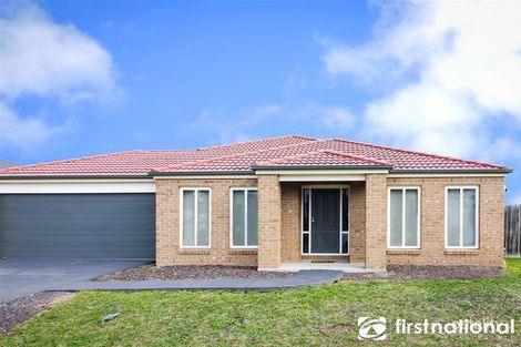 Property photo of 15 Sunbird Avenue Cranbourne VIC 3977