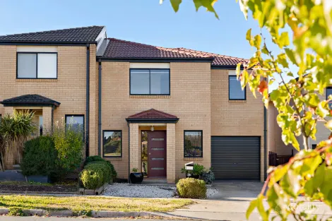 Property photo of 26 Loveday Crescent Casey ACT 2913