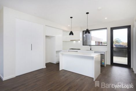 Property photo of 18/8 Service Street Sunshine VIC 3020