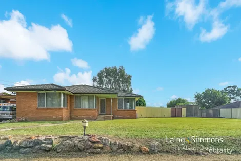 17 Hewitt St, Colyton, NSW 2760