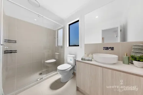 Property photo of 8 Avola Way Deanside VIC 3336